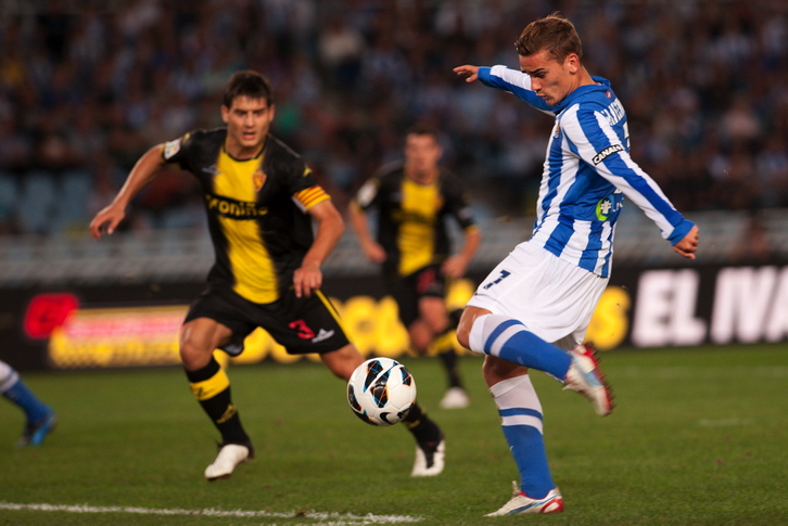 Griezman hamaikakoan izan da Zaragozaren aurkako partidan. (Gari GARAIALDE / ARGAZKI PRESS)
