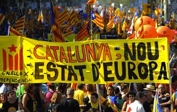 ‘Catalunya nuevo estado de Europa’ fue el lema de la Diada. LLUIS GENE / AFP