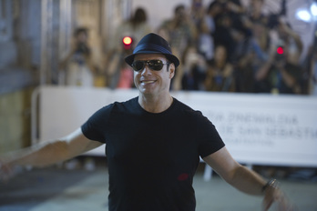 Travolta larunbatean heldu zen Donostiara. (Gorka RUBIO / ARGAZKI PRESS)