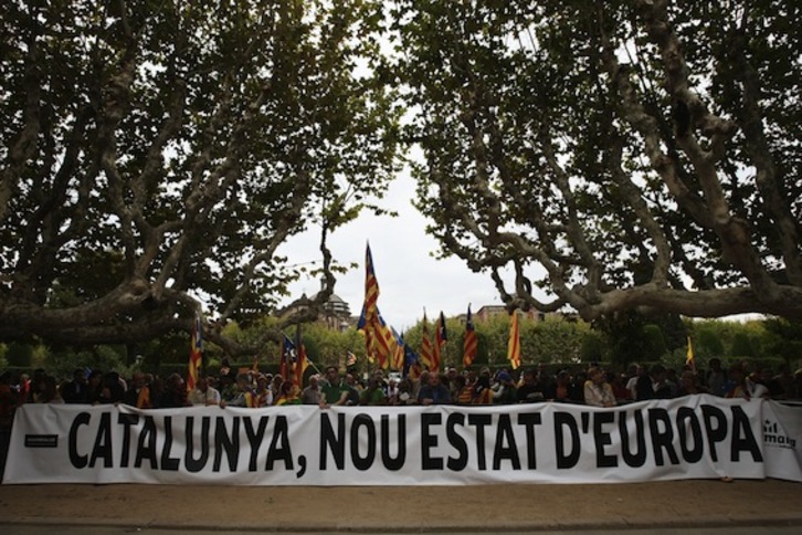 Concentración frente al Parlament reivindicando una Catalunya libre en Europa. (Quique GARCIA/AFP)