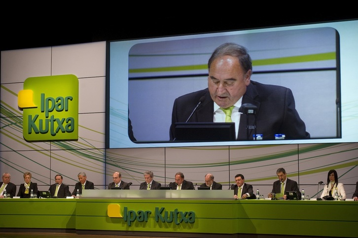 El presidente de Ipar Kutxa, Juan María Orbe, durante una Asamblea General de la entidad. (Luis JAUREGIALTZO/ARGAZKI PRESS)