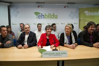 Candidatos de EH Bildu, en la comparecencia de hoy. (Raúl BOGAJO/ARGAZKI PRESS)