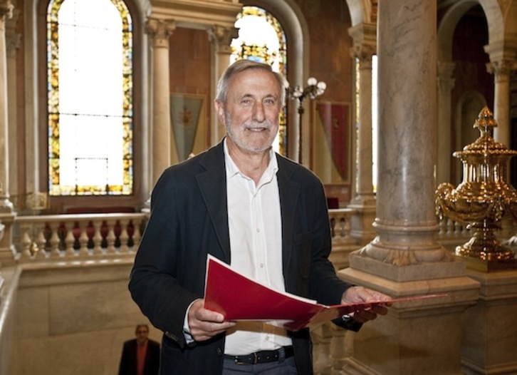 El portavoz del grupo municipal de Bildu en el Ayuntamiento de Bilbo, Txema Azkuenaga. (Jon HERNAEZ/ARGAZKI PRESS)