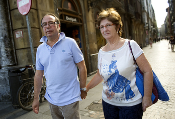 Manuel y Josefina, padre y madre de Iñigo Cabacas Liceranzu. (Marisol RAMIREZ/ARGAZKI PRESS)