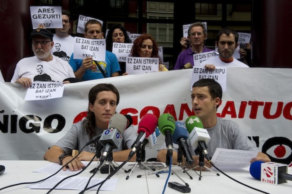 Rueda de prensa de la iniciativa popular Iñigo Gogoan con el fin de reclamar justicia para Iñigo Cabacas a los seis meses de su muerte. (Monika DEL VALLE/ARGAZKI PRESS) Rueda de prensa de la iniciativa popular Iñigo Gogoan con el fin de reclamar justicia para Iñigo Cabacas a los seis meses de su muerte. (Monika DEL VALLE/ARGAZKI PRESS)