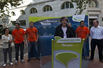 Laura Mintegi EH Bilduko lehendakarigaia Gasteizen egin duten agerraldian. (Juanan RUIZ/ARGAZKI PRESS) 