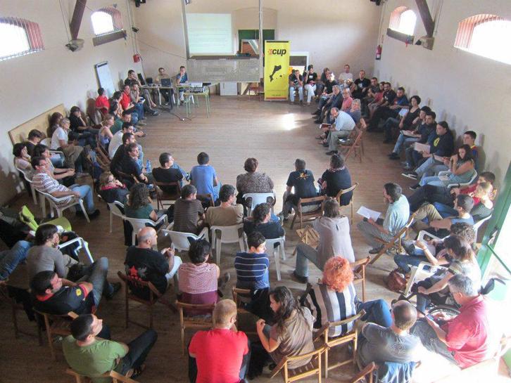 Las debates realizados pueblo a pueblo han precedido la decisión de hoy. CUP