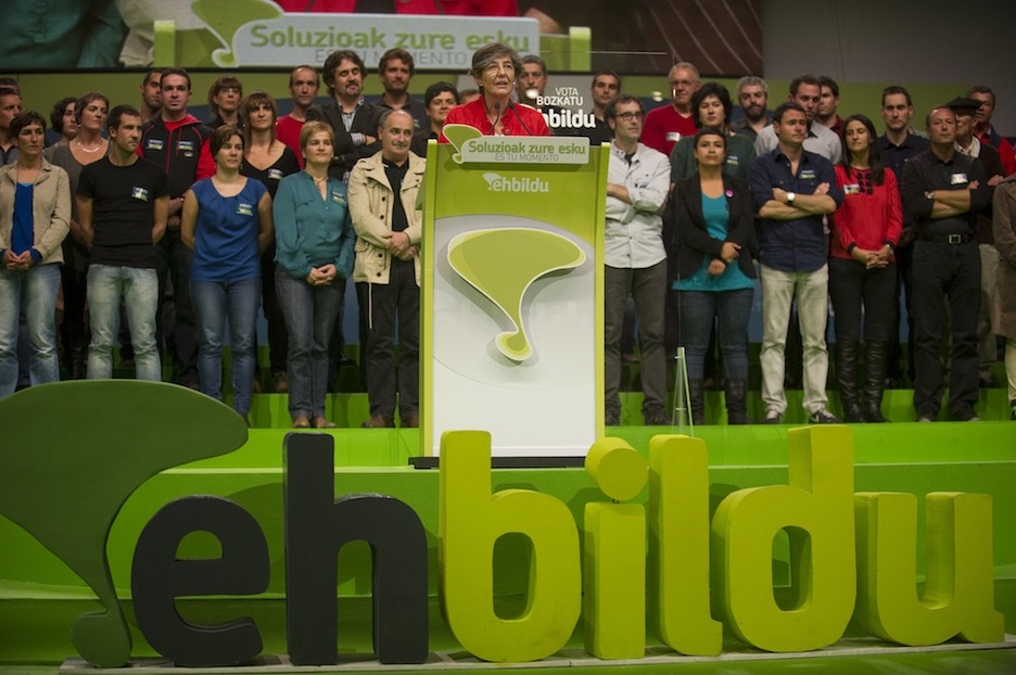 Laura Mintegiren hitz hartze nagusia behin baino gehiagotan eten dute bertaratutakoek txaloekin. Marisol RAMIREZ / ARGAZKI PRESS Laura Mintegiren hitz hartze nagusia behin baino gehiagotan eten dute bertaratutakoek txaloekin. Marisol RAMIREZ / ARGAZKI PRESS