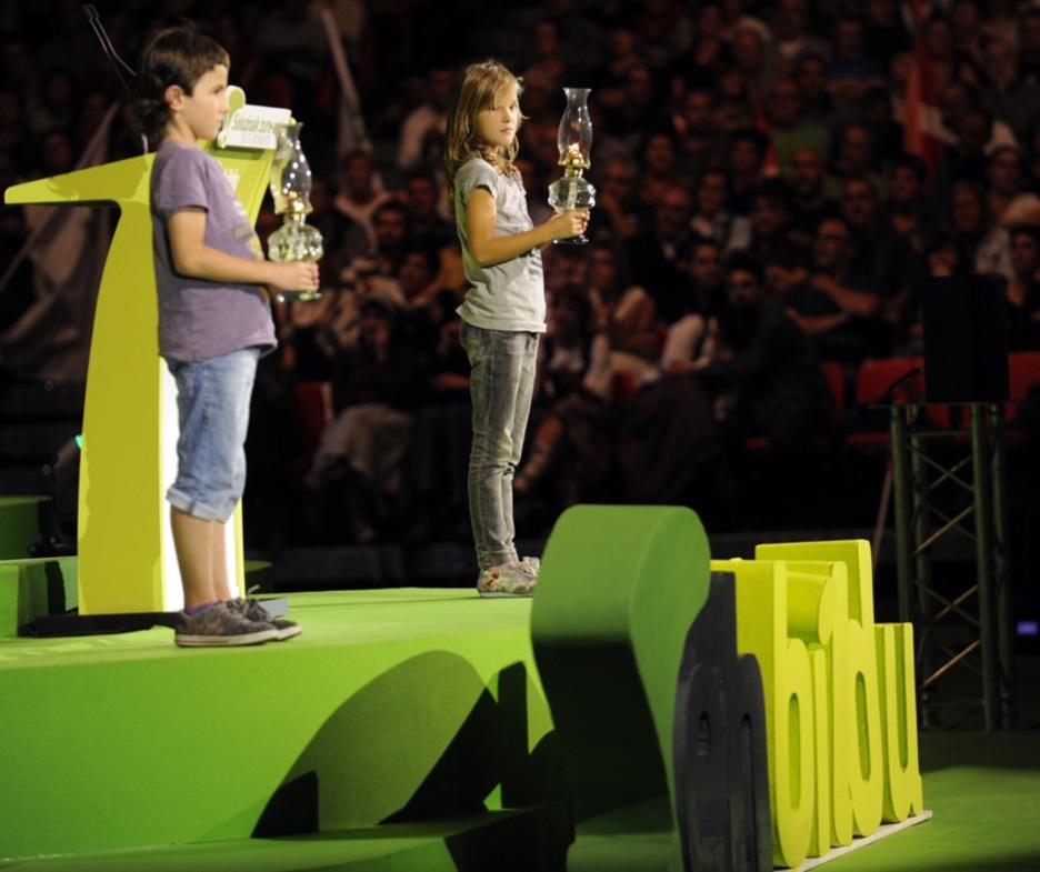 Euskal preso politikoak ere gogoan izan dituzte BECeko ekitaldian. (Marisol RAMIREZ/ARGAZKI PRESS) Euskal preso politikoak ere gogoan izan dituzte BECeko ekitaldian. (Marisol RAMIREZ/ARGAZKI PRESS)