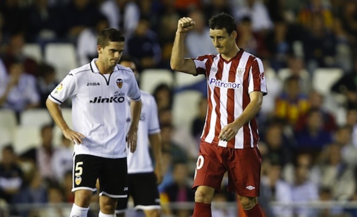 Aritz Aduriz ha sido el autor de los dos goles del Athletic. (Jose JORDAN/AFP PHOTO)