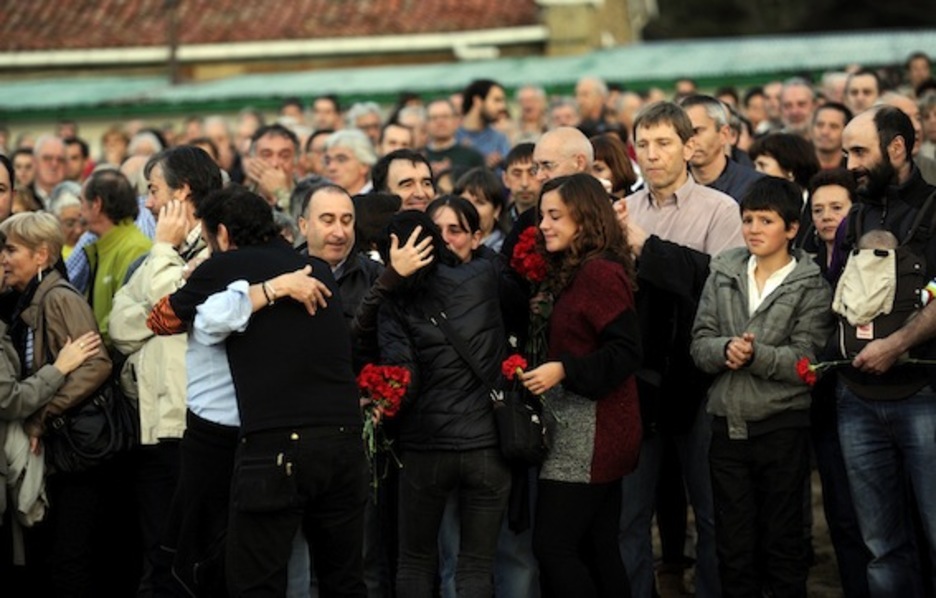 Malko ugari ere izan dira, Ziluagari agurra emateko. (Marisol RAMIREZ/ARGAZKI PRESS)