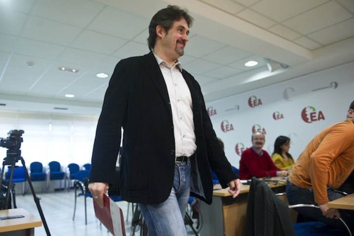El secretario general de EA y parlamentario electo de EH Bildu, Pello Urizar, hoy en Gasteiz. (Juanan RUIZ/ARGAZKI PRESS)