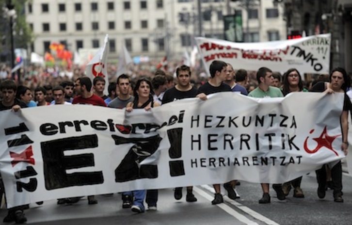 Pasa den urriaren 11ko ikasle greba, Bilbon. (Marisol RAMIREZ/AFP PHOTO)