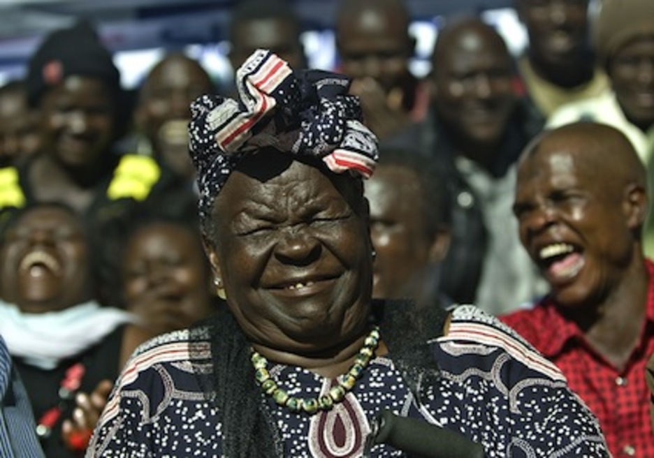 La abuela de Barack Obama, también siguió en directo la noche electoral. (Tony KARUMBA/AFP) La abuela de Barack Obama, también siguió en directo la noche electoral. (Tony KARUMBA/AFP)