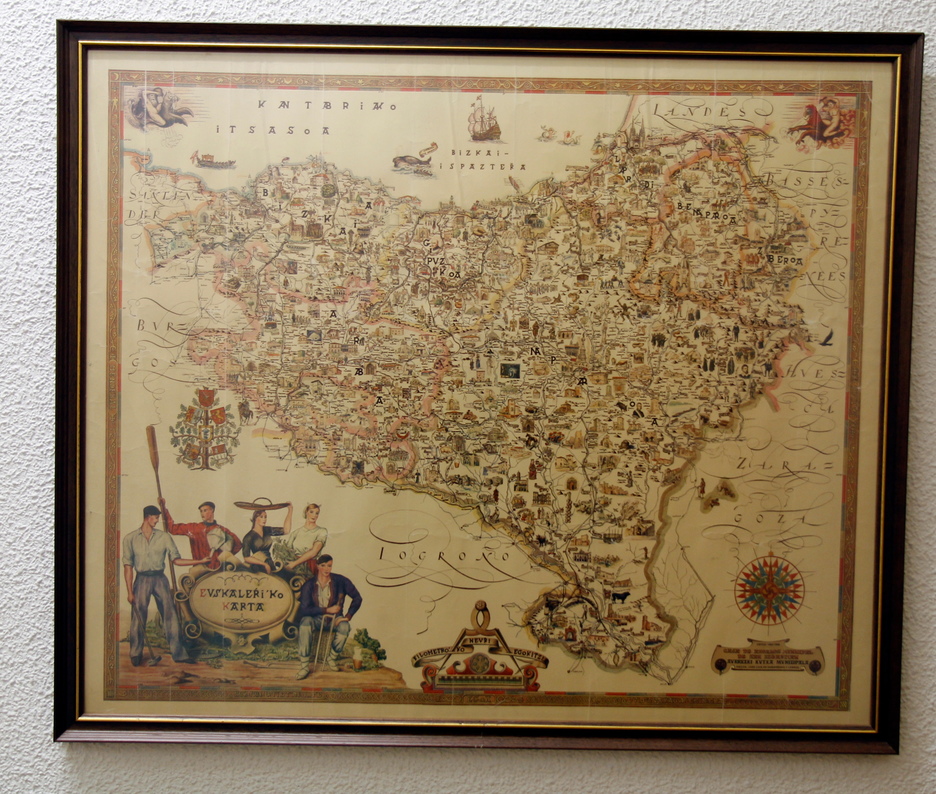 Mapa de Euskal Herria editado por la Caja de Ahorros Municipal de Donostia. (Gotzon ARANBURU)
