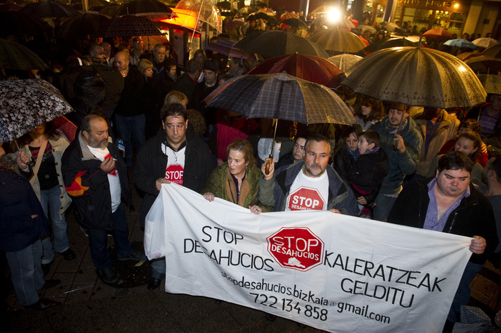 Una manifestación mostró su rechazo por la muerte de Amaia Egaña. (Luis JAUREGIALTZO / ARGAZKI PRESS)
