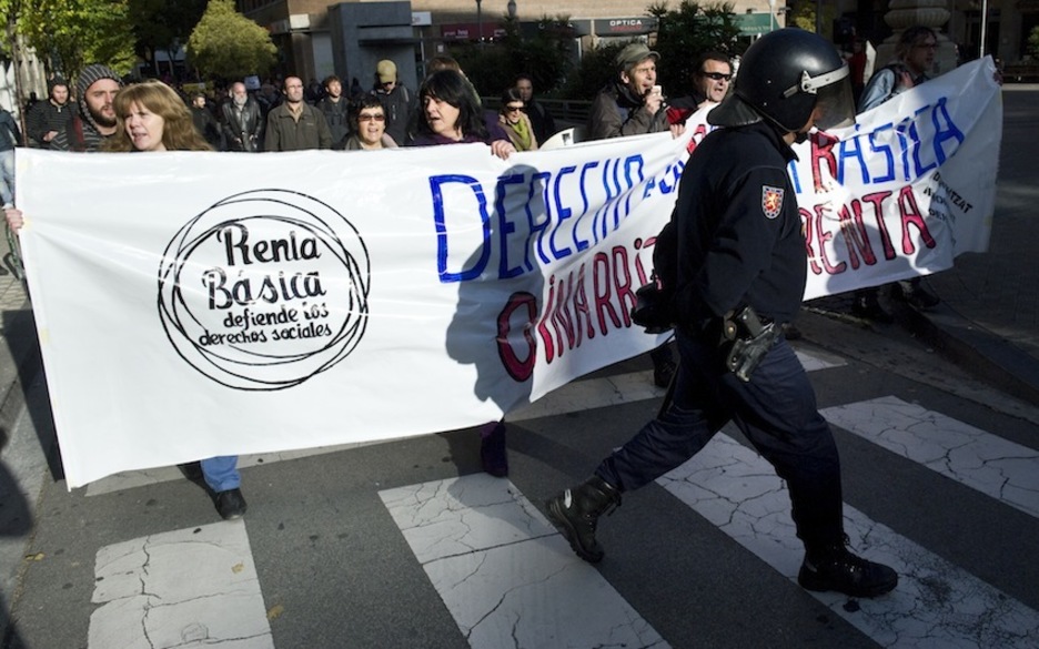 Iruñeko oinarrizko eskubideen aldeko mugimenduaren manifestazioa. (Jagoba MANTEROLA/ARGAZKI PRESS)