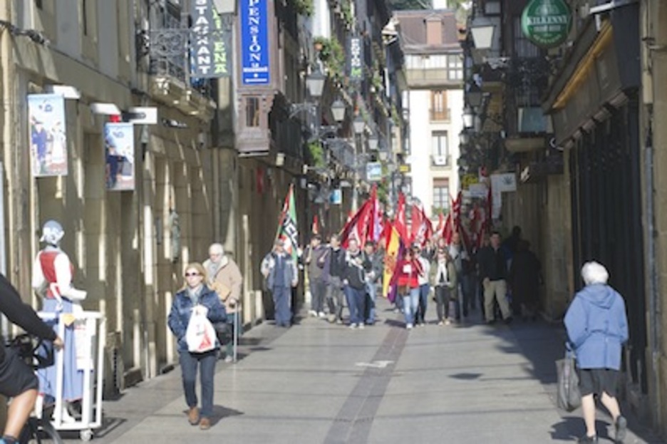 Alde Zaharrean ere izan dira manifestaria. (Andoni CANELLADA/ARGAZKI PRESS)