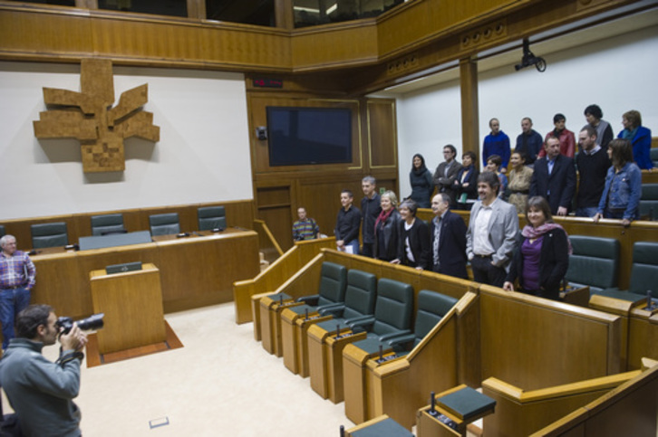 La izquierda abertzale regresa al Parlamento de Gasteiz tres años después de la ilegalización de D3M y ANV. (Juanan RUIZ/ARGAZKI PRESS)