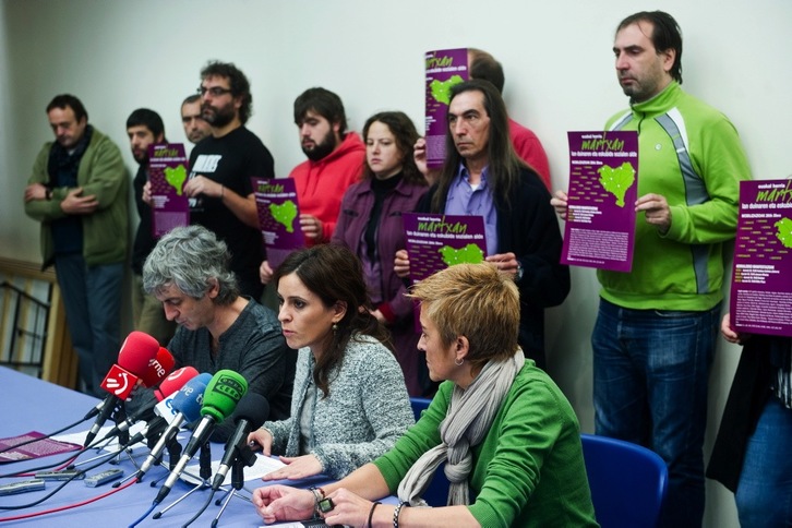 Rueda de prensa ofrecida por agentes sociales para informar sobre las movilizaciones convocadas. (Luis JAUREGIALTZO/ARGAZKI PRESS)