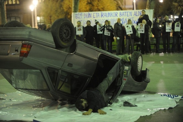 Donostian azken ostiralaren baitan egin duten elkarretaratzeako irudi bat. (ARGAZKI PRESS)