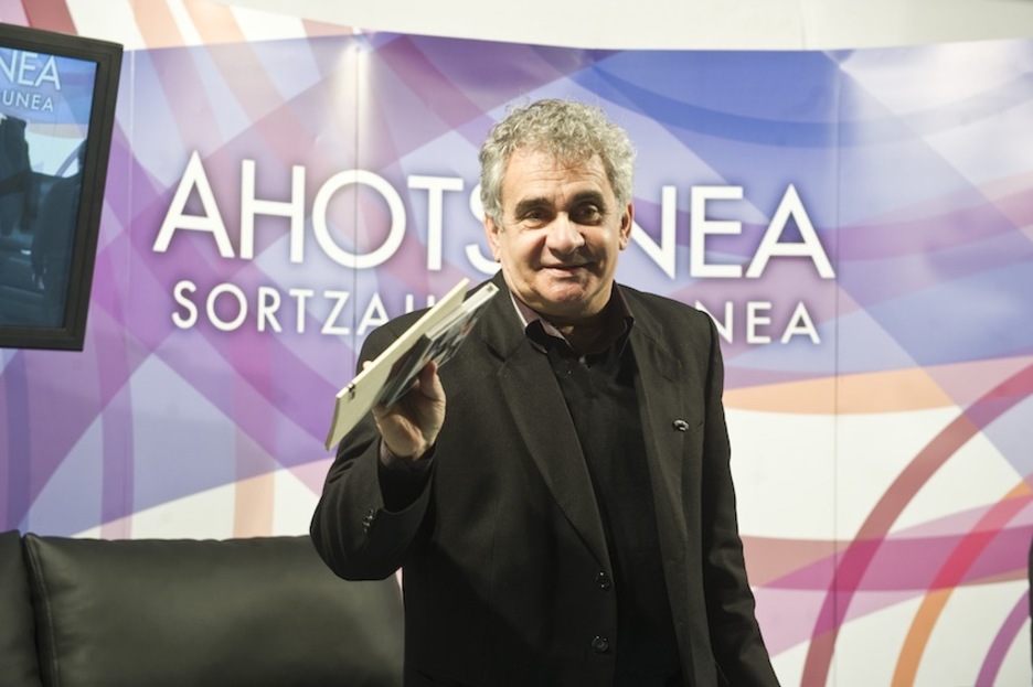 Bernardo Atxaga Ahotsenean izan da. (Luis JAUREGIALTZO/ARGAZKI PRESS) Bernardo Atxaga Ahotsenean izan da. (Luis JAUREGIALTZO/ARGAZKI PRESS)