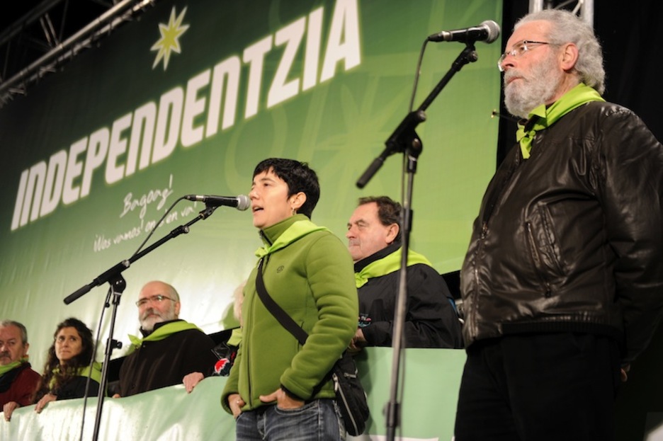 Iratxe Ibarra eta Xabier Amuriza bertsotan aritu dira. (Marisol RAMIREZ/ARGAZKI PRESS)