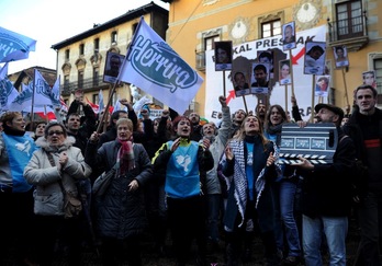 «Mobilipdubzioaren» irudi bat. (Marisol RAMIREZ/ARGAZKI PRESS)