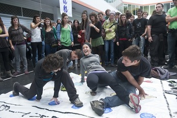Gazte ZUkgua prozesu eratzailearen aurkezpeneko irudia. (Jon URBE/ARGAZKI PRESS)