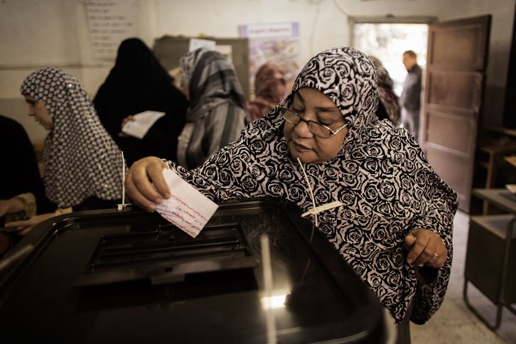 Los egipcios han comenzado a votar hoy sobre la nueva Constitución. (Marco LONGARI / AFP)