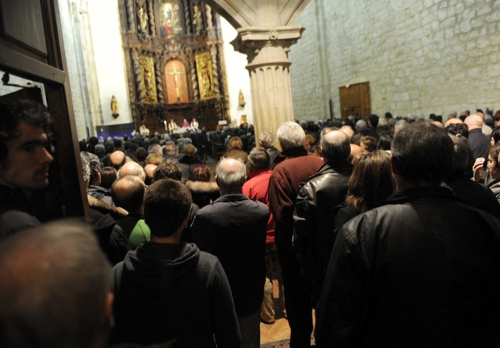 La iglesia se ha llenado para despedir a Iñaki Lejarreta. (Marisol RAMIREZ/ARGAZKI PRESS)