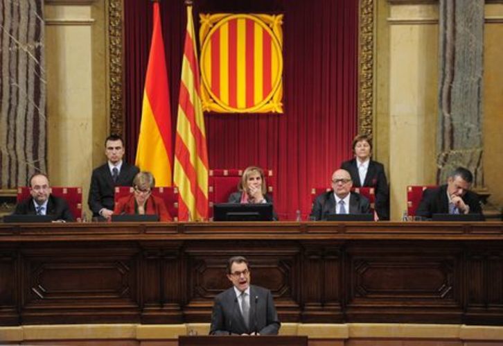 Artur Mas, durante su intervención en la primera jornada del pleno de investidura, ayer. (Josep LAGO/AFP PHOTO)