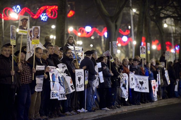 Momento de la concentración realizada en el Paseo Sarasate de Iruñea. (Jagoba MANTEROLA / ARGAZKI PRESS)