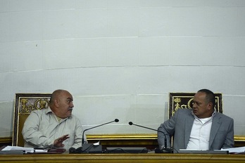 El presidente y vicepresidente de la Asamblea Nacional, Diosdado Cabello –derecha– y Darío Vivas. (Juan BARRETTO/AFP PHOTO) 