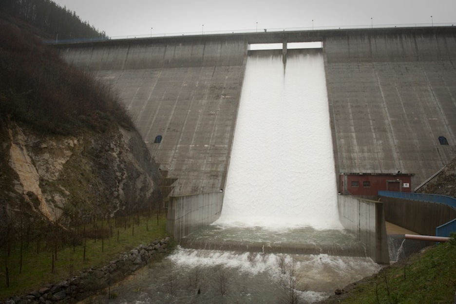 Baliarraingo Ibiru urtegia goraino bete da. (Gari GARAIALDE/ARGAZKI PRESS) Baliarraingo Ibiru urtegia goraino bete da. (Gari GARAIALDE/ARGAZKI PRESS)