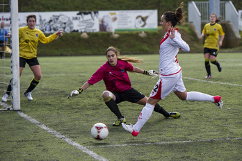 Beste zazpi gol jaso ditu Lagunak taldeak Rayoren aurka. (Lander F. ARROIABE / ARGAZKI PRESS)