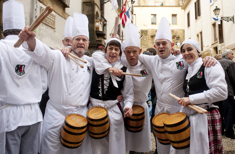 Giro bikaina jarri dute Donostiako kaleetatik.