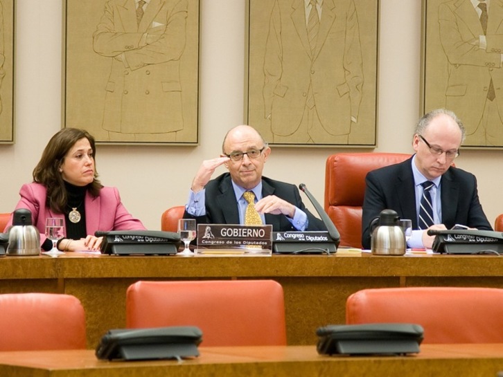 El ministro de Hacienda, Cristóbal Montoro, durante su comparecencia en la Comisión de Hacienda. (CONGRESO.ES)