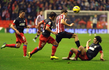 Goi mailako partida jokatu dute bi taldeek. (Jon HERNAEZ / ARGAZKI PRESS)