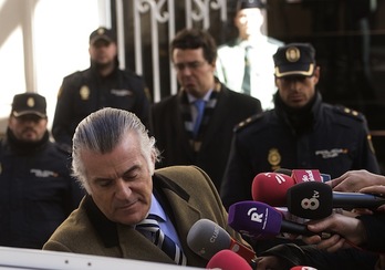 Bárcenas, a su llegada a la Audiencia Nacional, donde ha declarado durante tres horas. (Pedro ARMESTRE/AFP)