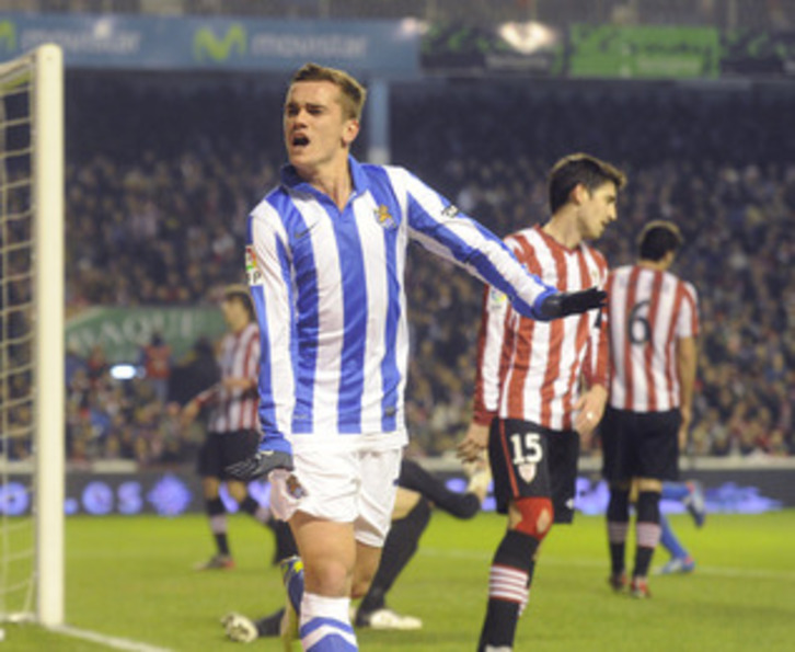 Griezmann celebra su tanto. (Luis JAUREGIALTZO/ARGAZKI PRESS)