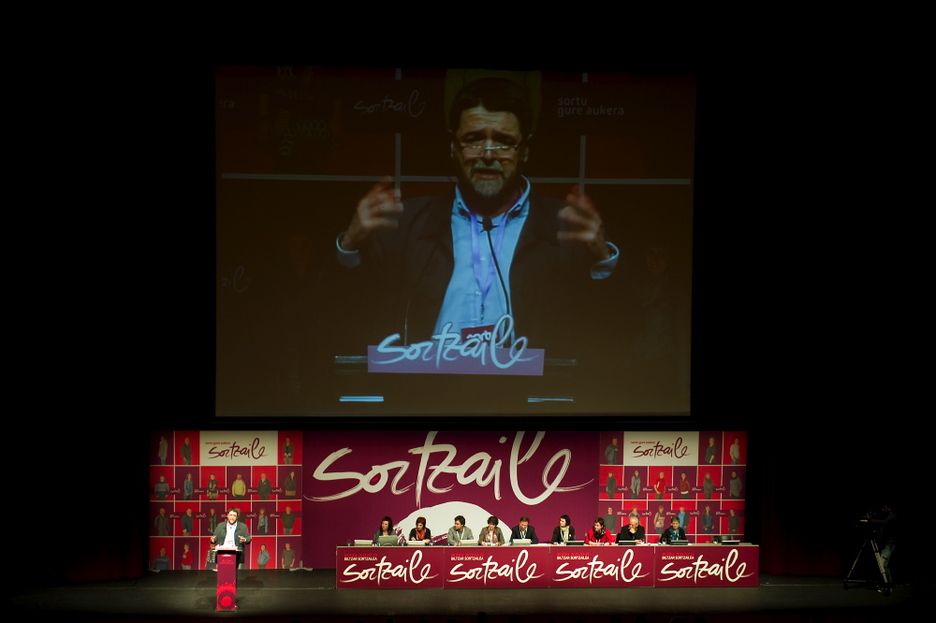 Intervención de Joseba Álvarez. (Idoia ZABALETA/ARGAZKI PRESS)