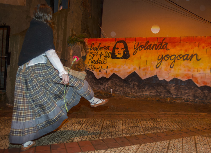 Homenaje realizado el pasado 1 de febrero por los vecinos de la Ribera de Deustua a Yolanda González. (Monika DEL VALLE / ARGAZKI PRESS)