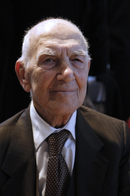 Stéphane Hessel, en una imagen de marzo de 2012. (François GUILLOT AFP)