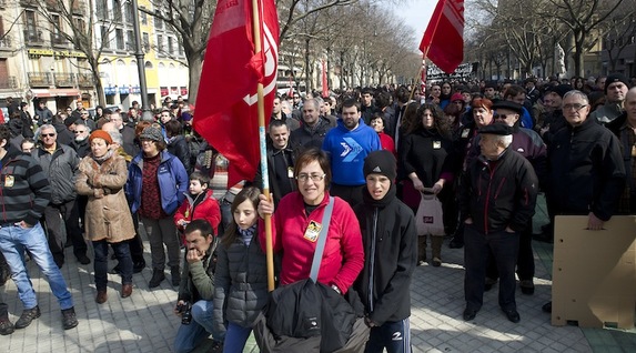 Krisi egoerak familia osoei egiten diete kalte. (Idoia ZABALETA/ARGAZKI PRESS)