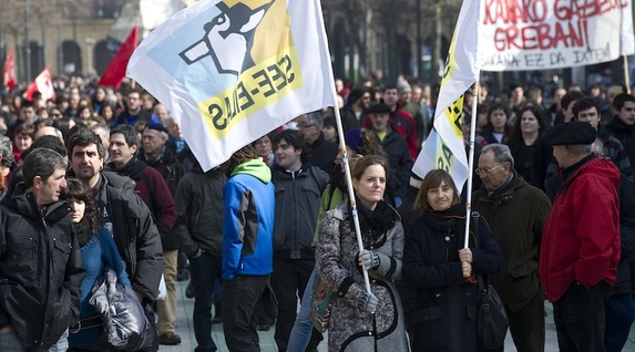 LAB, EHNE eta STEE-EILAS sidikatuek deitu dute protestara. (Idoia ZABALETA/ARGAZKI PRESS)