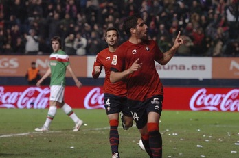 Derbi entre Osasuna y Athletic de la pasada temporada. En la imagen, Raul García celebra un gol. (Idoia ZABALETA/ARGAZKI PRESS)