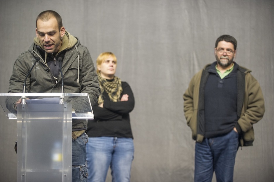 Oier Gonzalezek EPPKren bozeramaileak ere hartu du hitza. (Juanan RUIZ/ARGAZKI PRESS) Oier Gonzalezek EPPKren bozeramaileak ere hartu du hitza. (Juanan RUIZ/ARGAZKI PRESS)