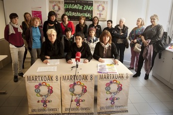 Agerraldia egin dute Donostian koordinadora feministetako kideek. (Gari GARAIALDE/ARGAZKI PRESS). 