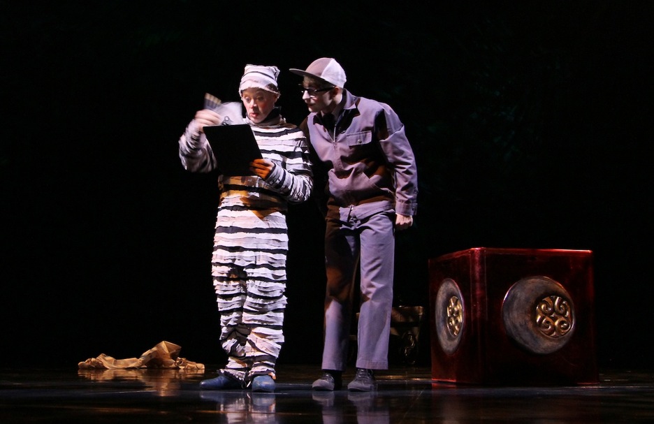Los payasos juegan un importante papel en la nueva obra de Cirque du Soleil. (Gotzon ARANBURU)